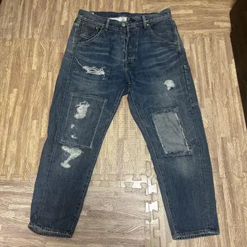 데미지 가공 다크 블루 데님 팬츠