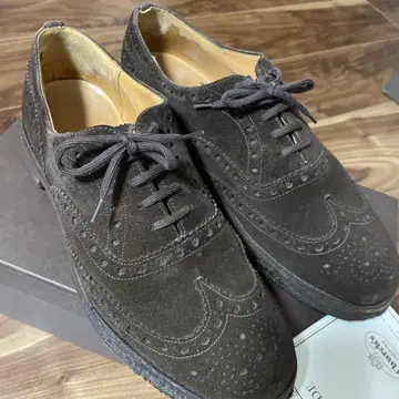 처치스 윙팁 슈즈 크레이프솔 처치 가죽