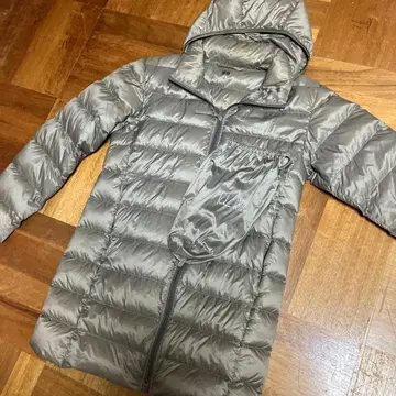 UNIQLO 울트라 라이트 다운 코트 포켓 가능