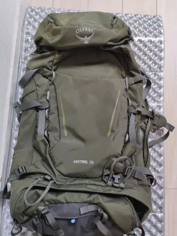 새상품급 Osprey Kestrel 38 S/M 사이즈
