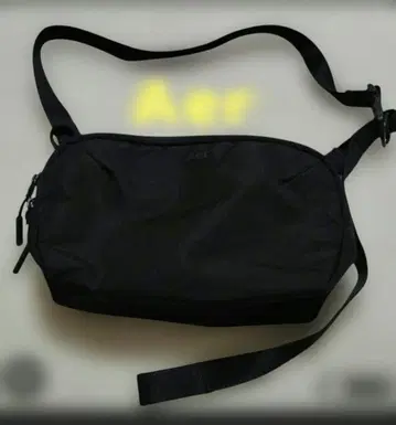 Aer 숄더백 블랙
