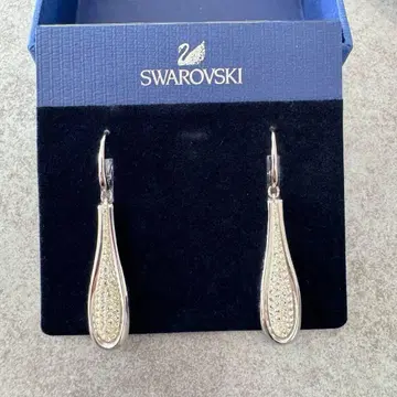 [ 박스 포함 ] 스와로브스키 Swarovski [ Cycle 귀걸이 ]