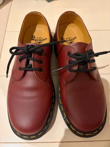 닥터마틴 레이스업 슈즈 5 UK 크림슨