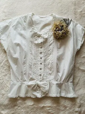 잉게보그 INGEBORG 리본 블라우스