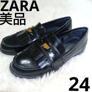 새상품급 ZARA 코인 로퍼 골드 태슬 24 블랙