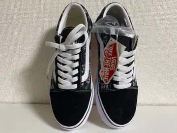 BUMP OF CHICKEN과 VANS의 콜라보 스니커즈
