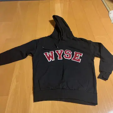 WYSE 후드 부착 후드티 블랙