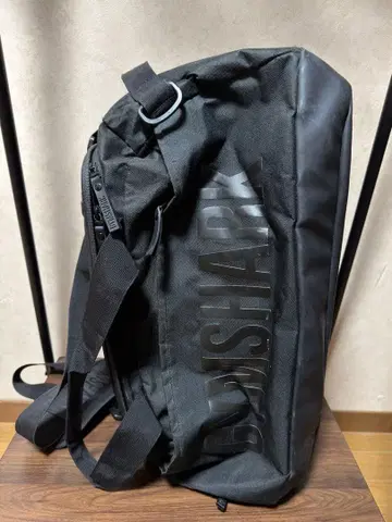 GYMSHARK 블랙 숄더백