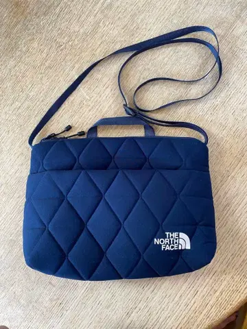 새상품 THE NORTH FACE 네이비 사코슈