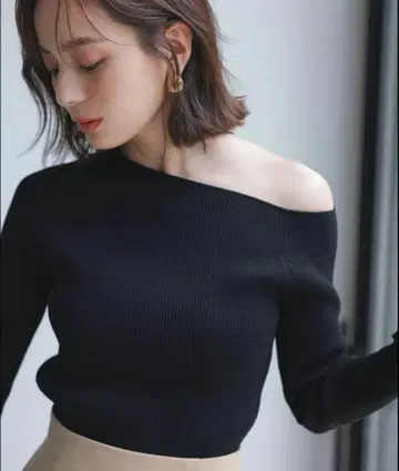 비대칭 리브 니트 블랙 아뉴앙스 미사용 새상품