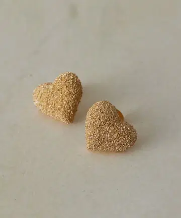 새상품 골드 샌드 하트 귀걸이 이아 파피요네 ear PAPILLONNER
