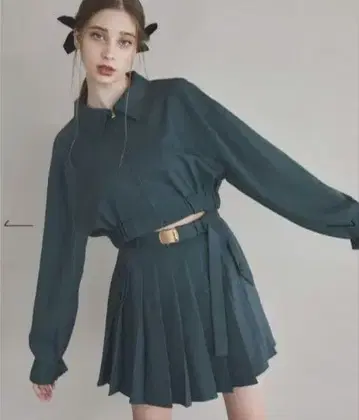 벨트 달린 플리츠 숏 스커트