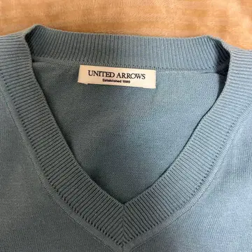 UNITED ARROWS 라이트 블루 V넥 스웨터 XL