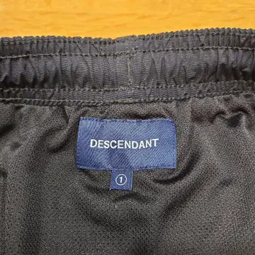 DESCENDANT 블랙 숏팬츠