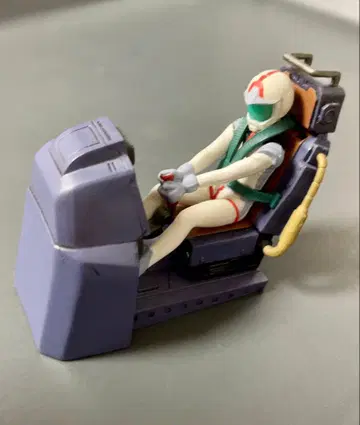 건담 콕피트 아무로 레이