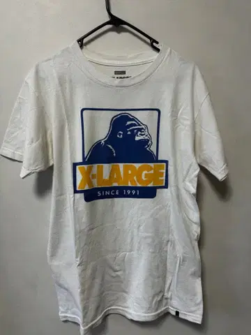 X-LARGE 화이트 T셔츠 S사이즈