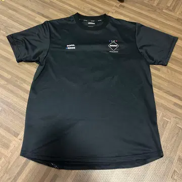 Bris 40 블랙 T셔츠