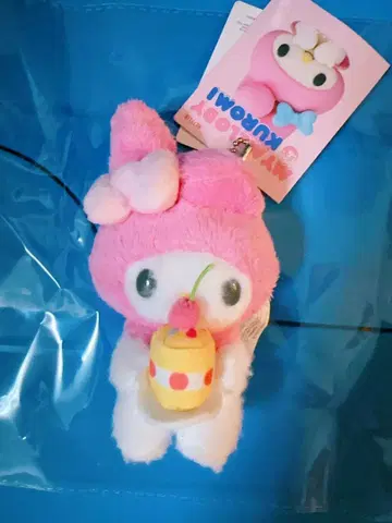 새상품 산리오 마이멜로디 넷플릭스 콜라보 마스코트 홀더