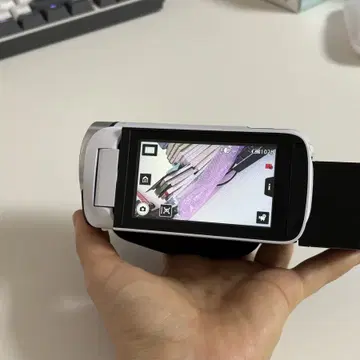 새상품] canon ivis hf r800 (vixia 800) 화이트 | 브랜드 중고