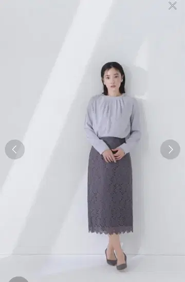 플라워 레이스 타이트 스커트