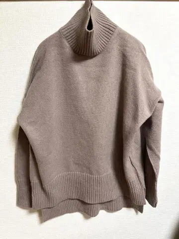 에미 아틀리에 태즈메이니아 울 터틀넥 캐시미어 혼방 니트