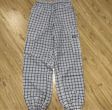 PALACE 체크 무늬