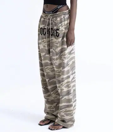 ROCKCAKE Camo Metal Graphics Pants