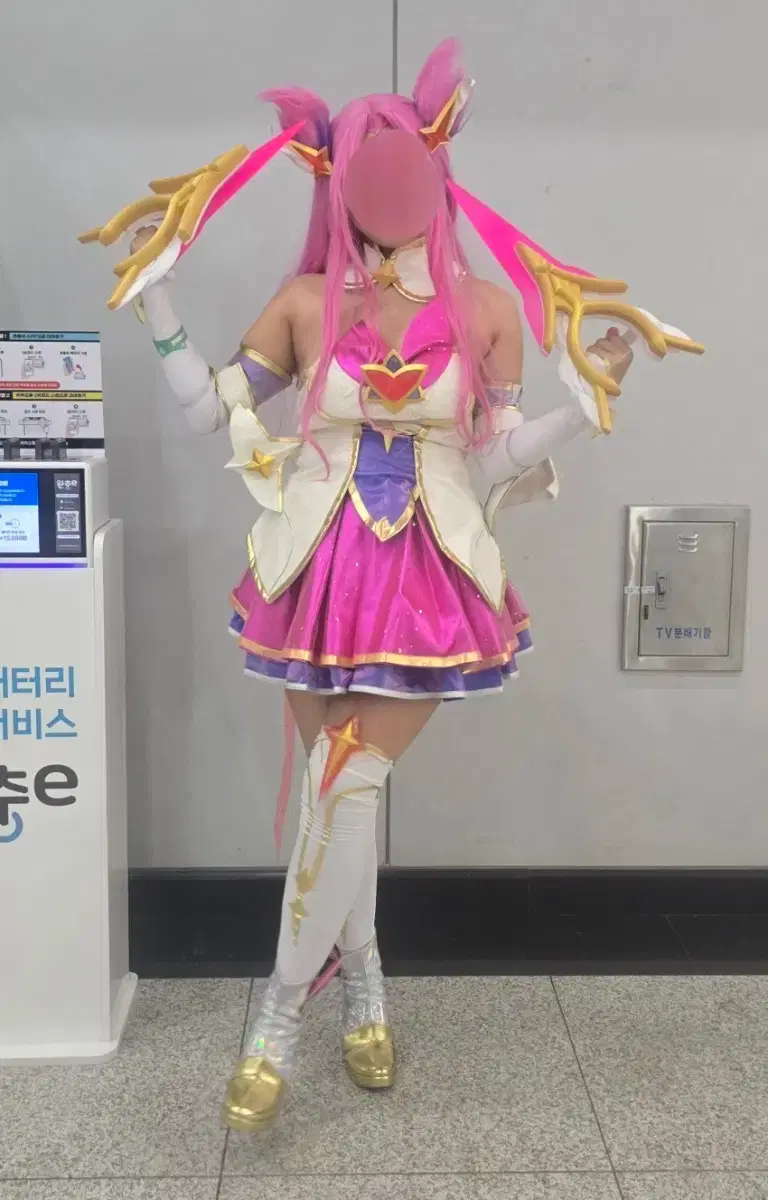 Halloween Cosplay Super High Quality Costume (LoL - Star Guardian Kai'Sa)  #롤,#리그오브레전드,#별수호자,#할로윈,#코스프레 on Bunjang Global Site., image size:768x1200