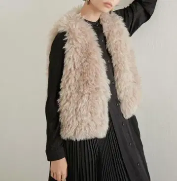 새상품 SUMi STYLE 페이크 토스카나 베스트 페이크 퍼