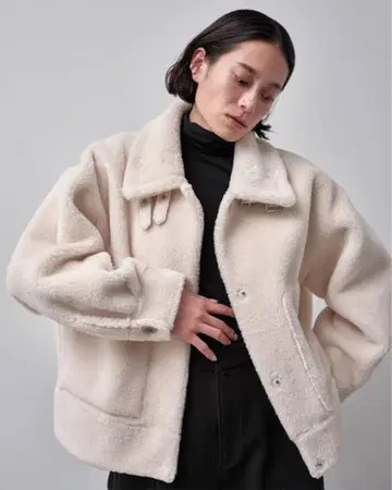 스터닝 루어 에코 무스탕 숏 자켓 아이보리 0 사이즈