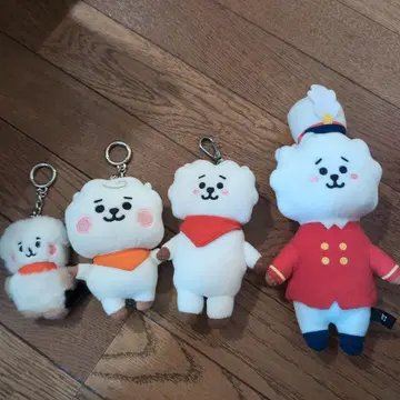 BT21 RJ 봉제 인형 스트랩 4체 세트