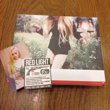 f(x) RED LIGHT CD 트레이딩 카드 포함