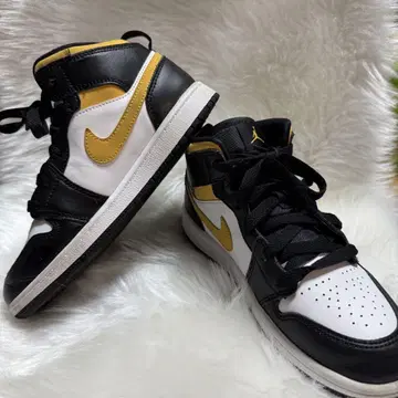 조던 하이컷 스니커즈