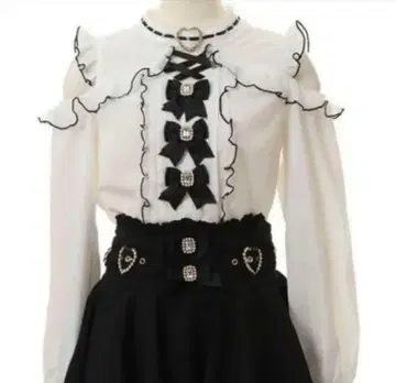 LIZLISA 3개 리본 하트 초커 블라우스 블랙 긴팔 지뢰 양산형