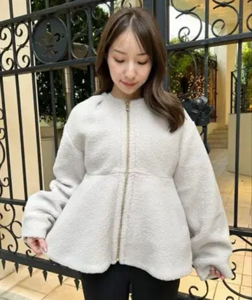 CELFORD 보아 페플럼 자켓 라이트 그레이