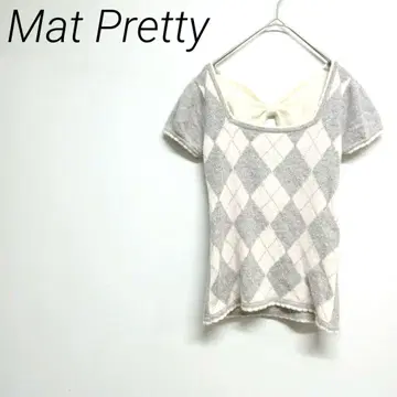 Mat Pretty 그레이와 화이트의 다이아몬드 패턴 반팔 니트 M
