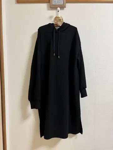 새상품 3L 후드 부착 블랙 롱 원피스