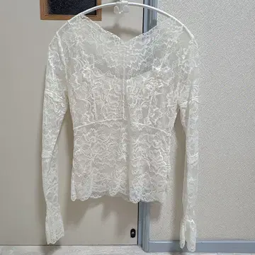 le reve vaniller 르레브바니레 레이스 상의