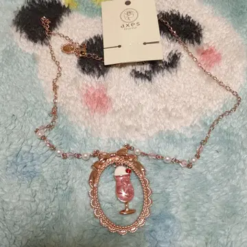 axes femme 목걸이 크림 소다 핑크