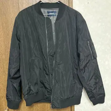 블랙 봄버 자켓 나일론 소재 무지 후드 없음