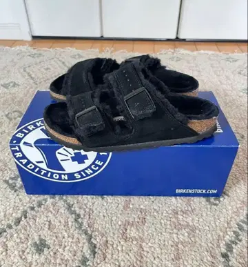 BIRKENSTOCK 버켄스탁 애리조나 퍼 블랙 37