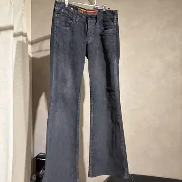 다크 그레이 부츠컷 데님