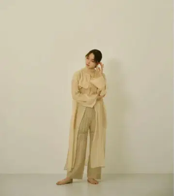 Eaphi gunpatch sheer long jacket ivory