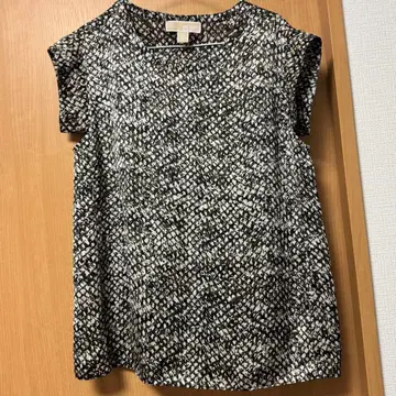 Michaelkors 상의 새상품급
