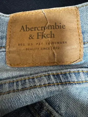 Abercrombie & Fitch 30