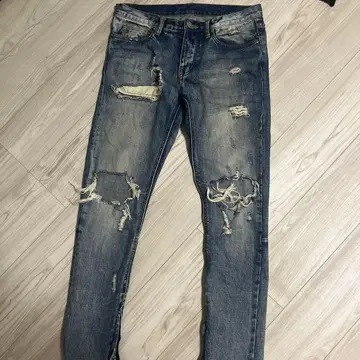 mnml 스키니 데님 31 사이즈 데미지 가공 선착순