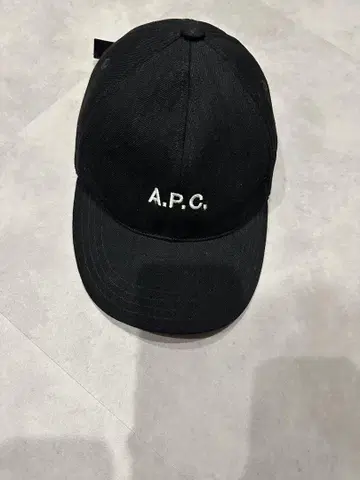 [ 미사용 ] A.P.C. 블랙 야구 모자 58