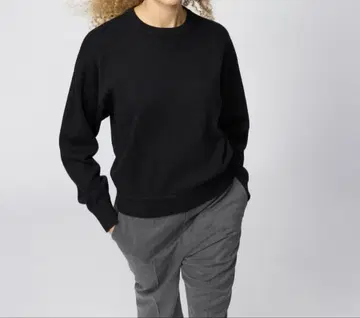 UNIQLO C 스무스 코튼 크루넥 스웨터 블랙