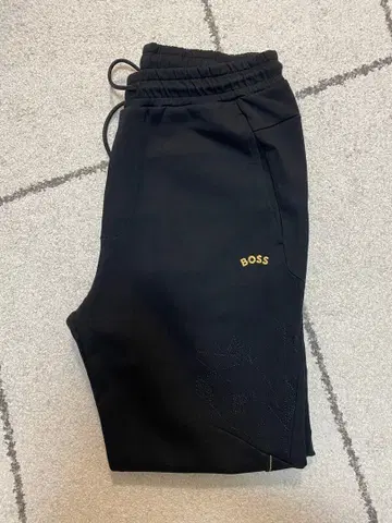 BOSS 블랙 조거 팬츠 S
