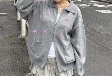 TINA:JOJUN 그레이 꽃무늬 자수 가디건